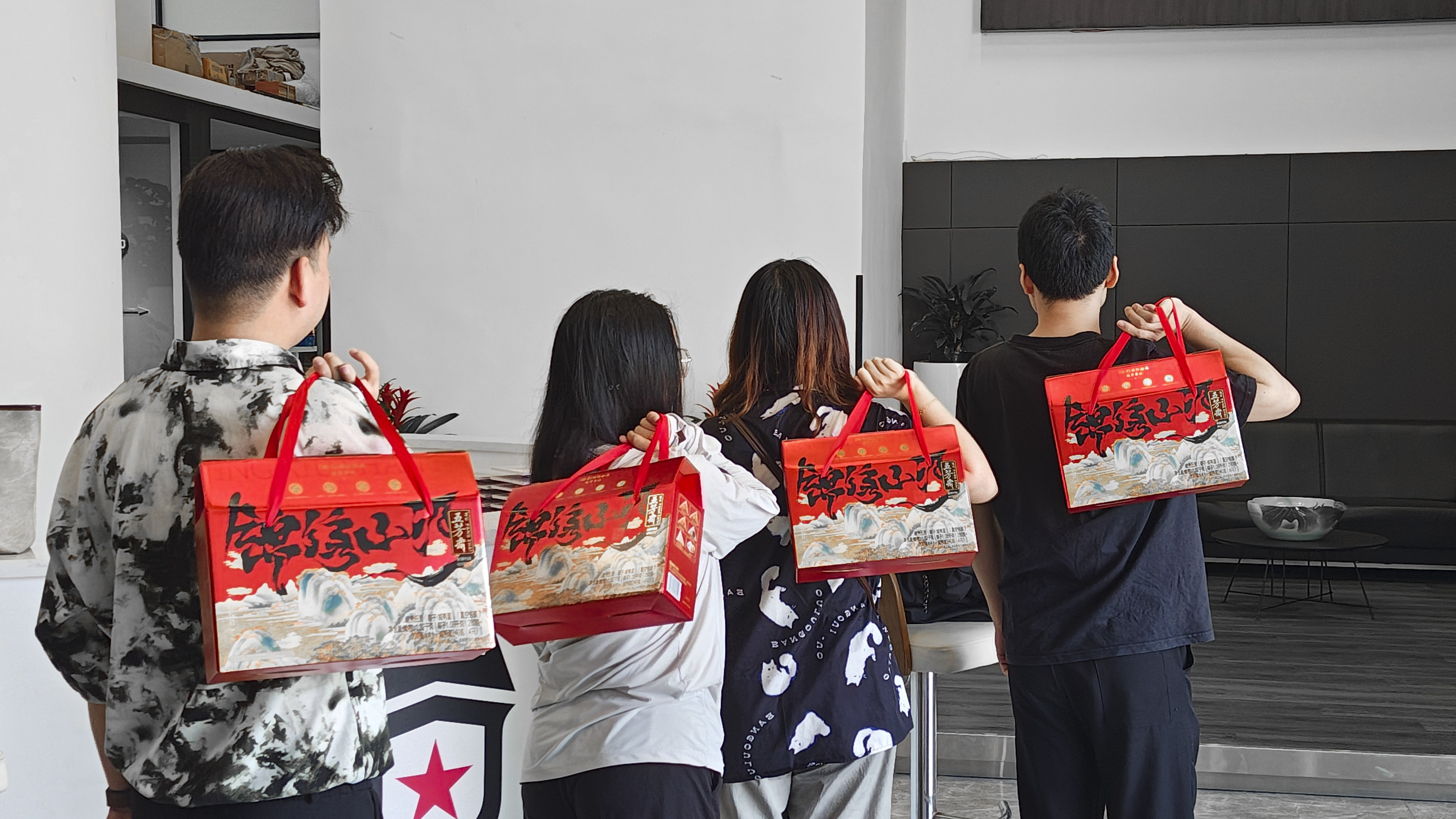 Dragon Boat Festival gift box.jpg